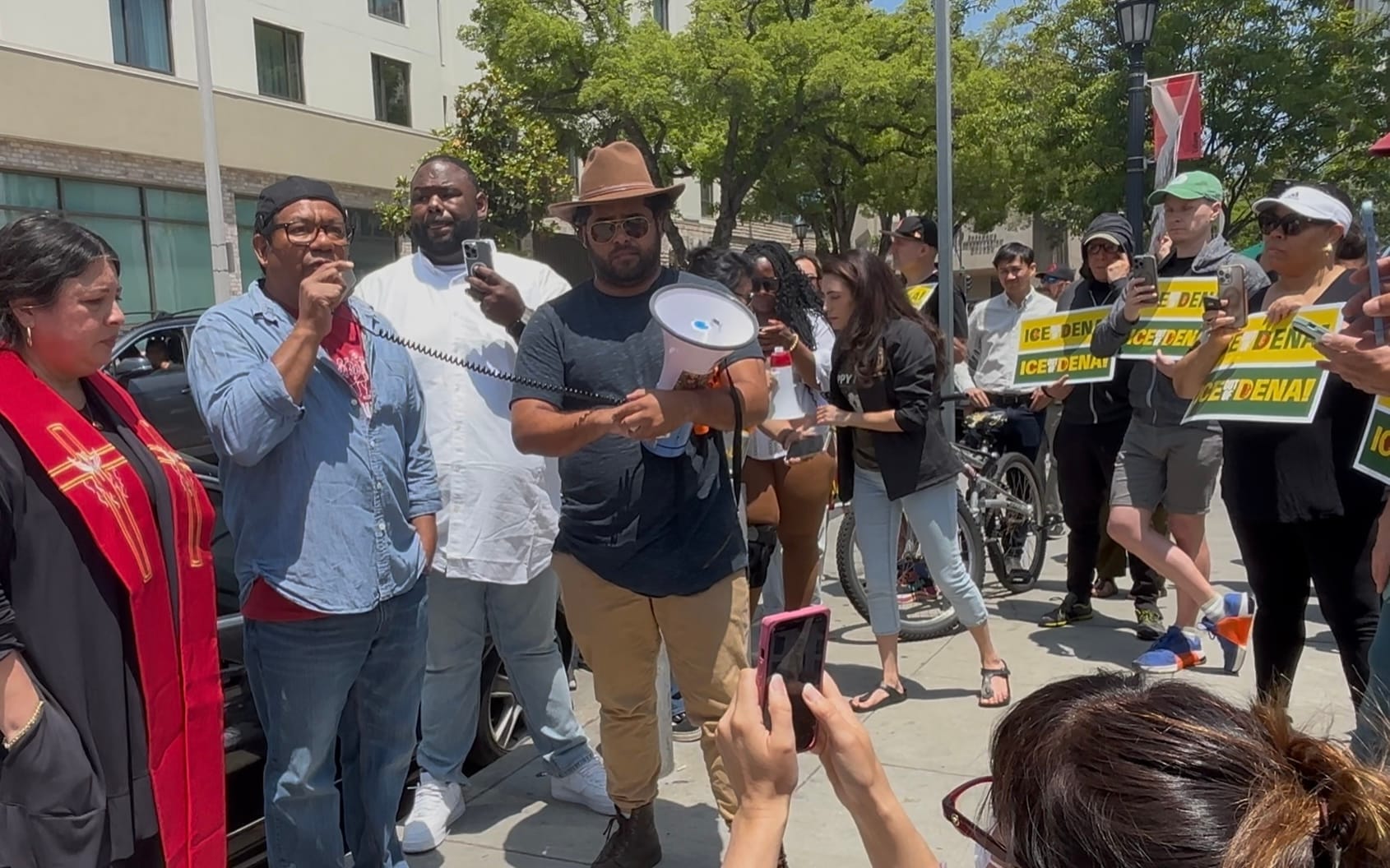 Southern Californians Troll ICE Agents At Hotels